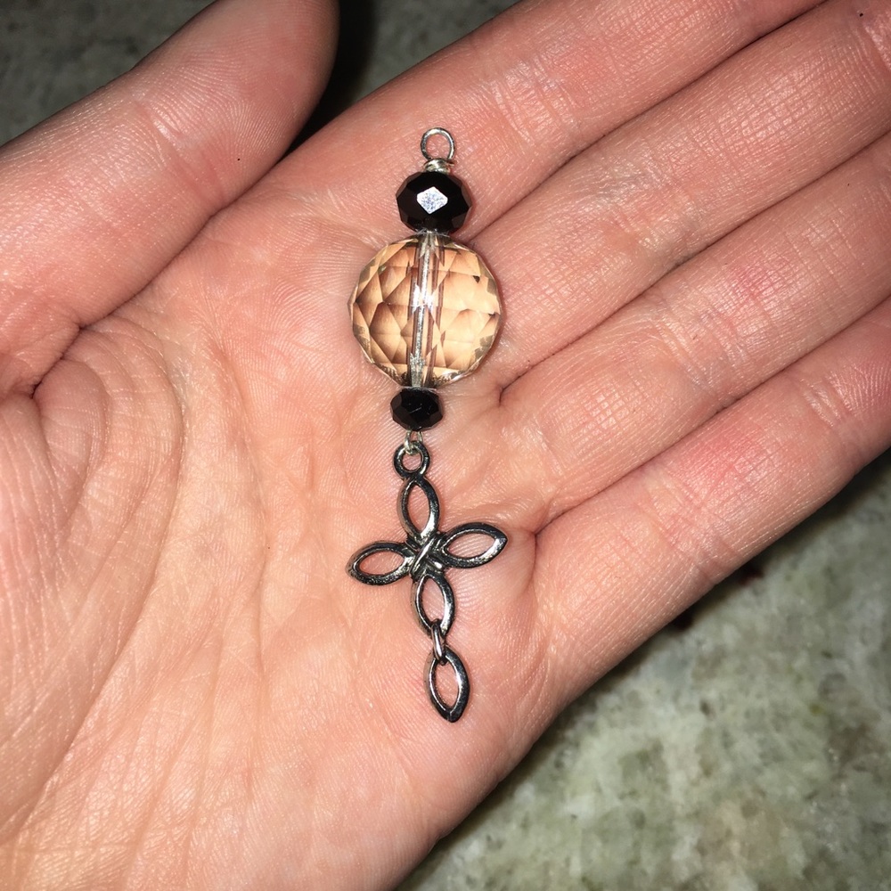 ✨(2/$12) glass bead charm